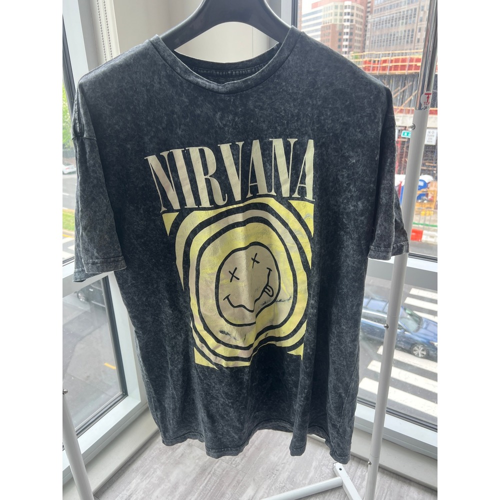 Nirvana Graphic Tee Acid Wash Charcoal Gray Smiley Face Logo T-Shirt Womens L
